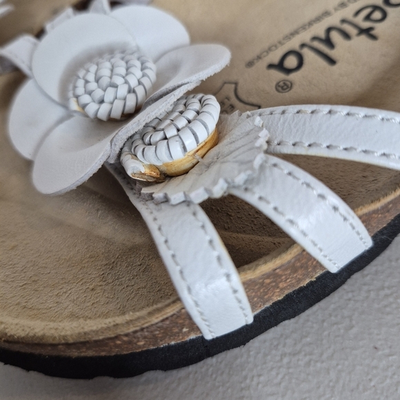 Betula by Birkenstock Quito White Floral Sandals - Size 7 - 7.5 - Picture 13 of 15